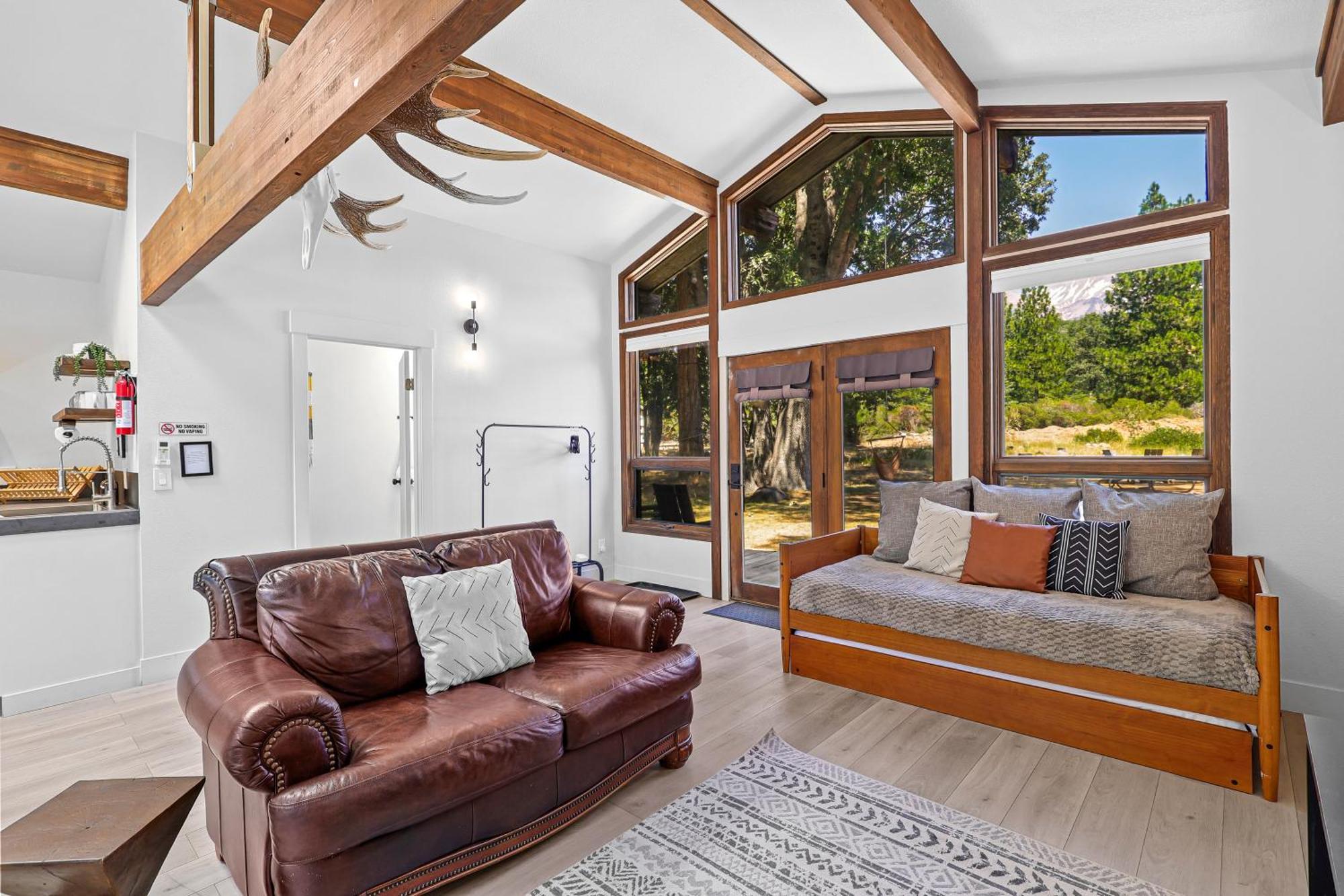 Basecamp Lodge Mount Shasta Kültér fotó